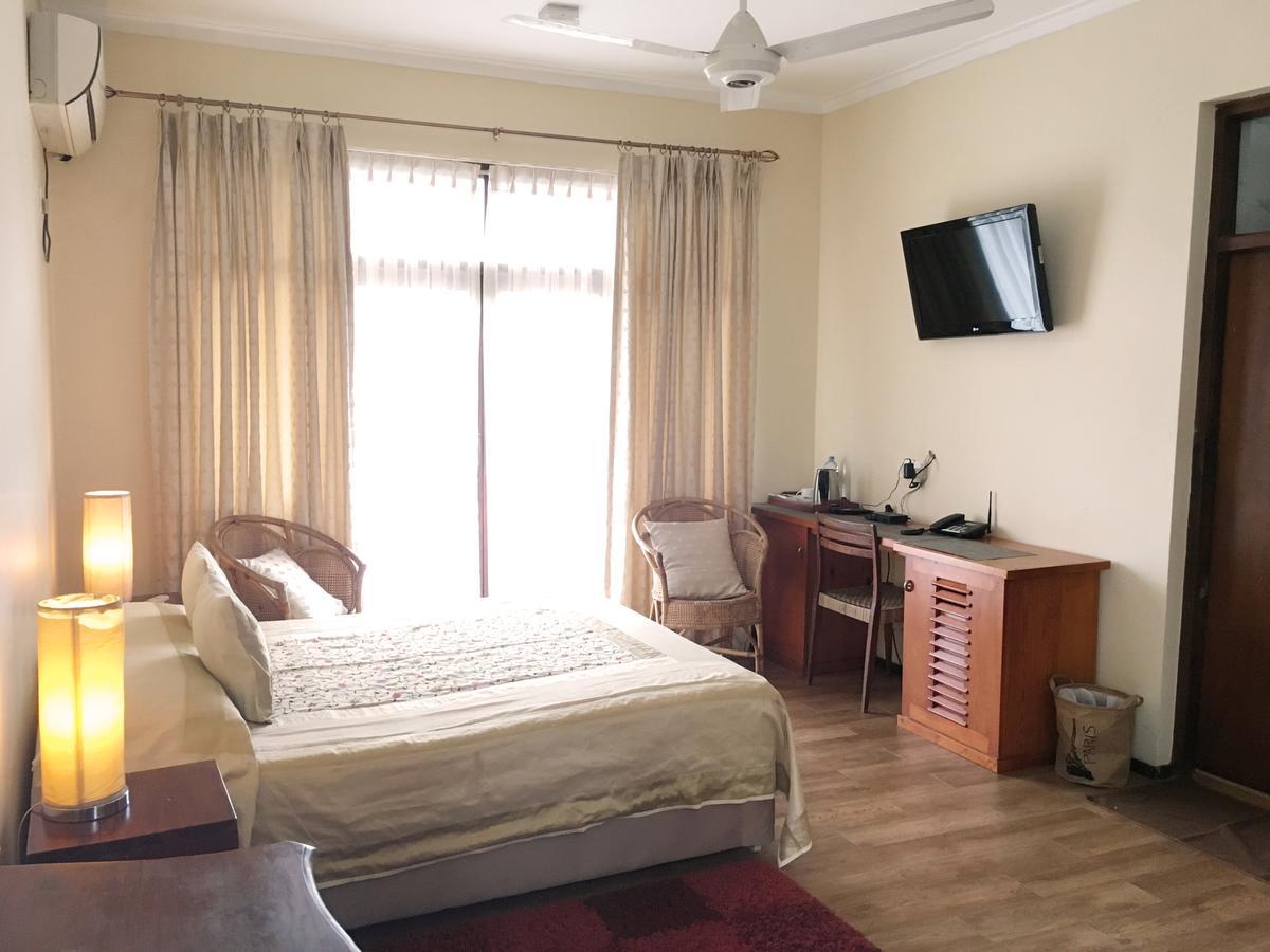 49 3* Kandy